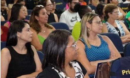 Alunos da “Pós-Graduação em Análise do Comportamento Aplicado para Transtorno do Espectro Autista” participam de aula magna