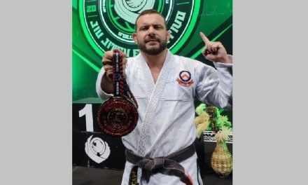 Rodrigo Assalin, do Tatame do Bem, sobe no pódio em campeonato mundial de Jiu-Jitsu 2023