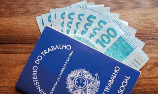 Massa salarial dos trabalhadores atinge recorde em agosto, diz IBGE