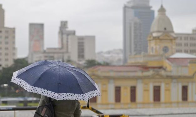 BH está em alerta para chuva forte com ventos de 50 km/h nas próximas horas