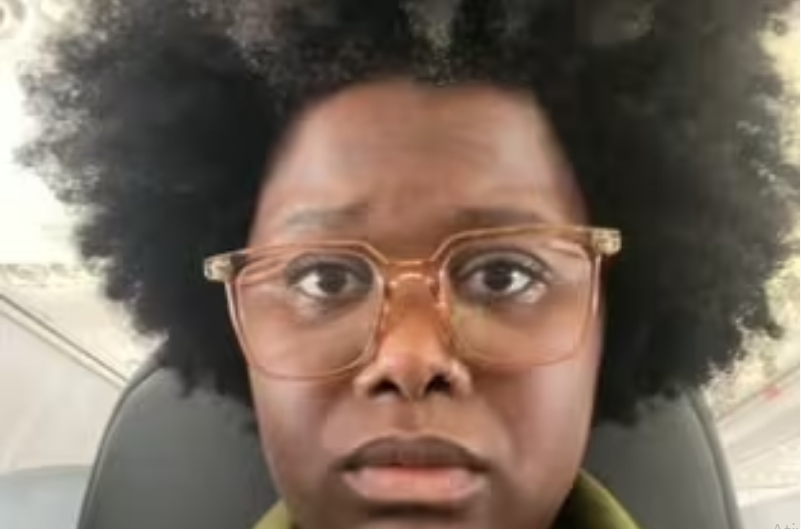 Entenda a polêmica da cantora que diz que o cabelo foi revistado em aeroporto
