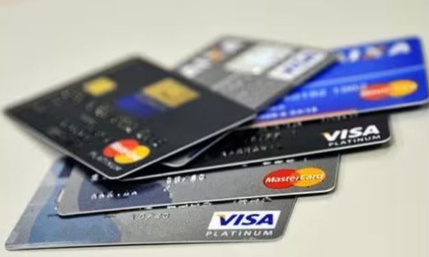 Cartão de crédito volta a ser aceito para pagamento de impostos