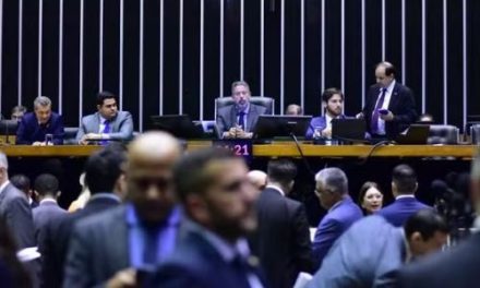 Congresso faz cortes no Farmácia Popular, vale-gás e Fies para bancar emendas em valor recorde; veja a lista