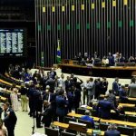 Congresso aprova projeto que permite pagamento de pessoal com emendas destinadas à saúde