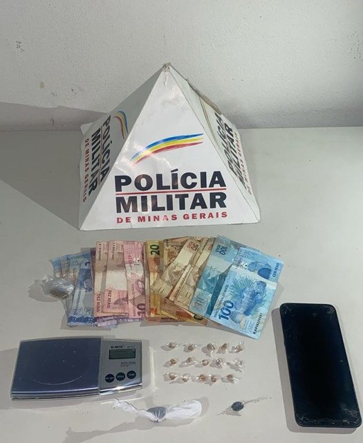 Dois são presos com drogas no bairro Ouro Branco, em Formiga