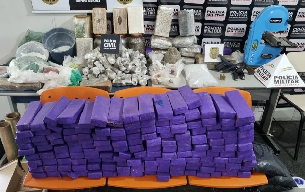 Três pessoas são presas e 115 kg de drogas apreendidas em operação no Sul de Minas