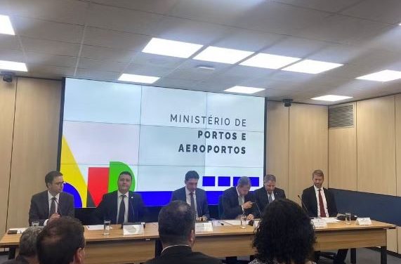 Prometido para este ano, ‘Voa Brasil’ só será anunciado em 2024, diz ministro dos Portos e Aeroportos