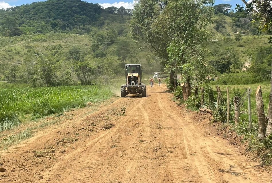 Melhorias são realizadas em acessos à comunidades Pouso Alegre e Santa Luzia