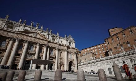 Papa Francisco aprova bênção a casais do mesmo sexo desde que não façam parte de rituais ou liturgias