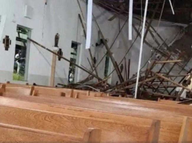 Telhado desaba durante celebração de crisma no Norte de Minas