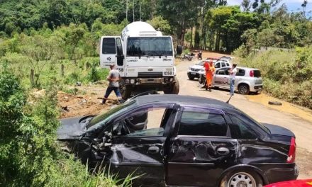 Homem fica ferido após ultrapassagem de veículo no Sul de Minas