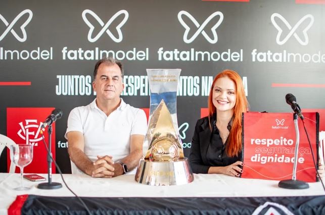 Vitória recebe proposta de site de acompanhantes para mudar nome do clube e abre votação aos sócios