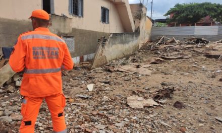 Bombeiros atenderam quatorze novas ocorrências no sábado devido ao temporal em Formiga