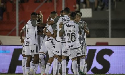 Atlético e Democrata-GV se enfrentam neste domingo por recuperação no Mineiro