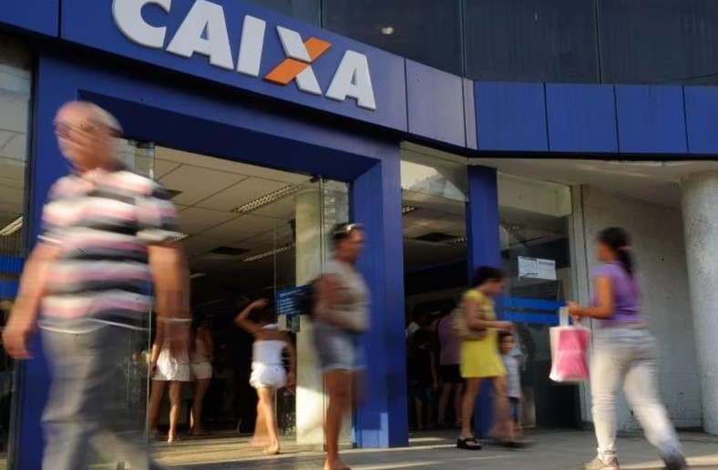 Caixa vai abrir concurso com 4.000 vagas de nível médio com salário de R$ 3.762