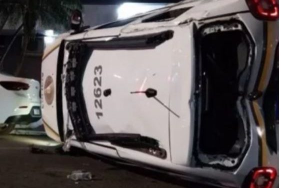Viatura que socorria bebê engasgado capota a caminho do hospital