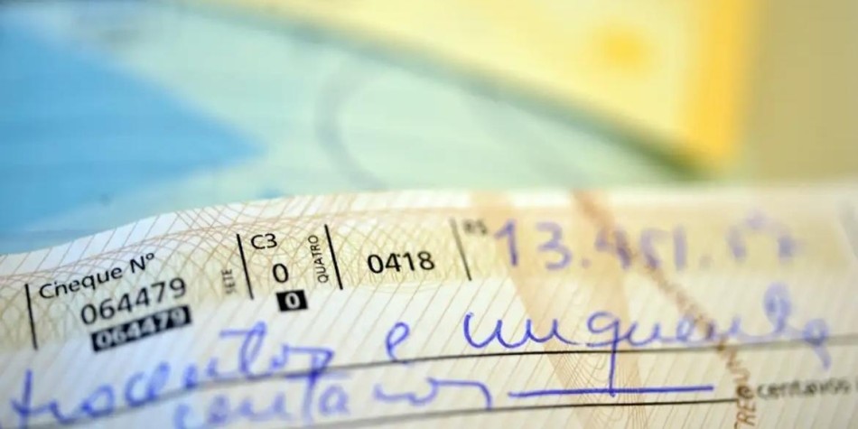 Uso de cheques no Brasil cai 95%, mostra pesquisa da federação dos bancos