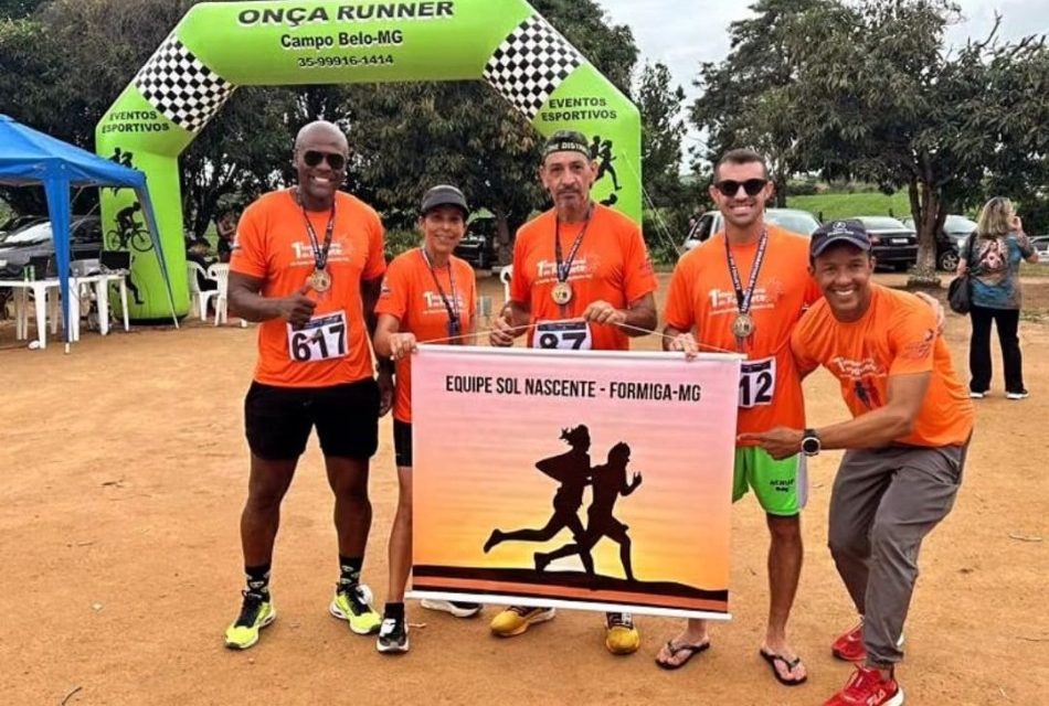 Atletas formiguenses participam da 1ª Meia Maratona do Foguete em Santo Antônio do Monte