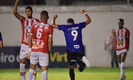 Cruzeiro estreia no Campeonato Mineiro com vitória sobre o Villa Nova