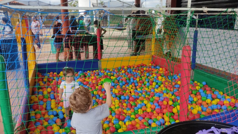‘Dia de Brincar’ é realizado na Praia Popular