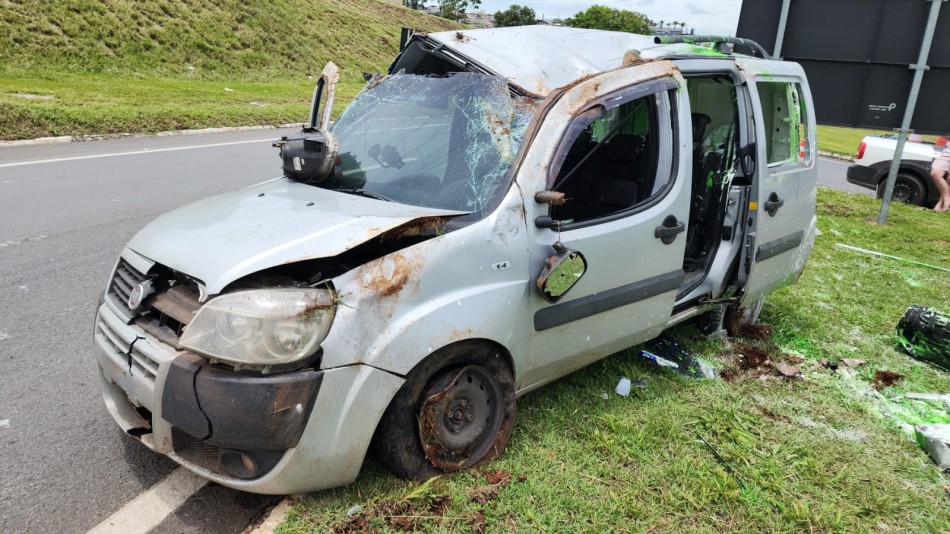Vítima de acidente na MG-050, em Formiga, fica em estado grave