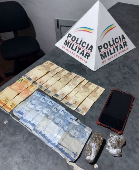 PM de Capitólio prende homem que estaria levando drogas para boate