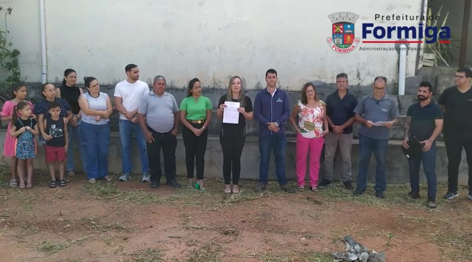 Assinada ordem de serviço para o início da construção da quadra da Escola Paulo Barbosa