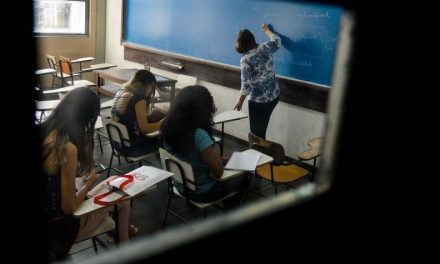 MEC oficializa reajuste de 3,6% no piso salarial de professores