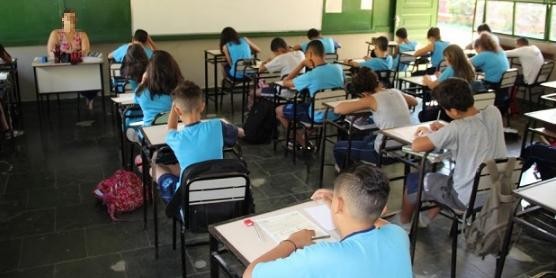 Pais e responsáveis têm até sexta-feira para confirmar matrícula na rede estadual de ensino