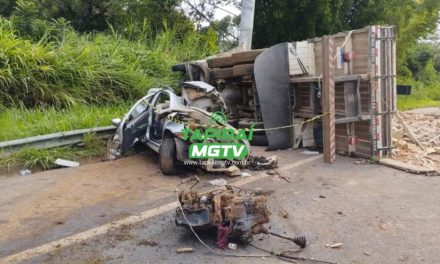 Acidente entre carro e caminhão deixa uma vítima fatal e duas feridas na BR-262