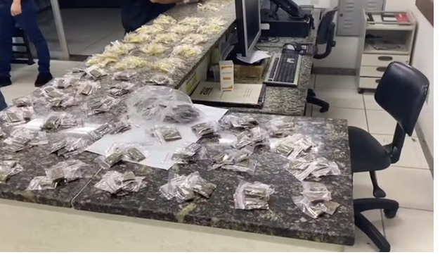 Suspeito por tráfico de drogas é preso com maconha e cocaína em residencial de Alfenas