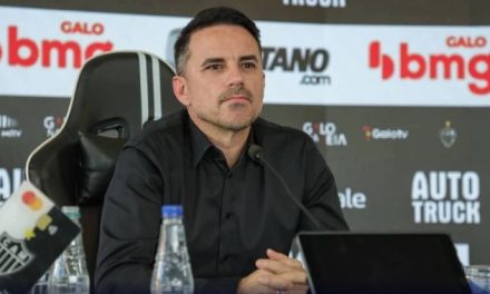 Rodrigo Caetano, diretor do Atlético, é suspenso por 45 dias pelo STJD