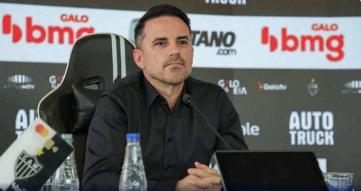 Rodrigo Caetano, diretor do Atlético, é suspenso por 45 dias pelo STJD