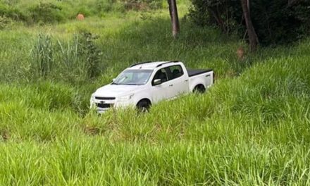 Polícia Militar recupera caminhonete roubada em Divinópolis