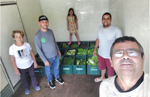 Projeto Feira Solidária recebe mais de 250 quilos de alimentos dos produtores feirantes
