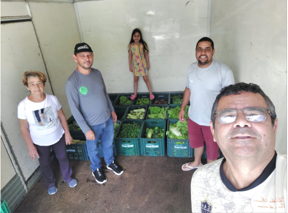 Projeto Feira Solidária recebe mais de 250 quilos de alimentos dos produtores feirantes
