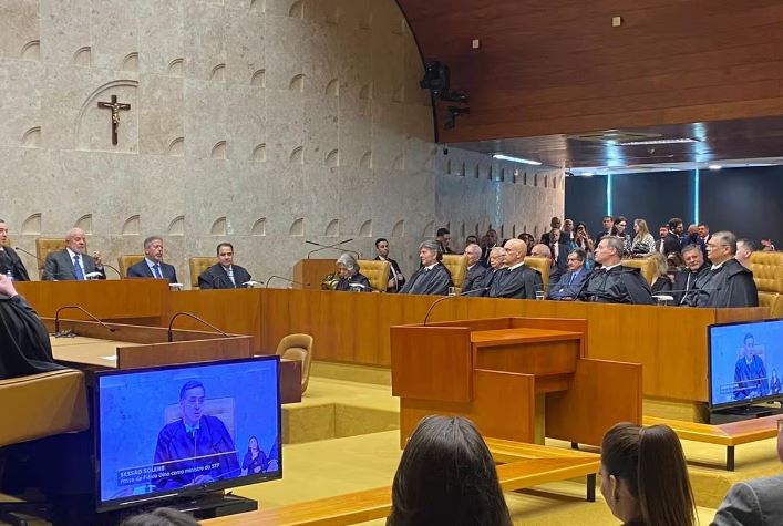 Flávio Dino toma posse como novo ministro do STF