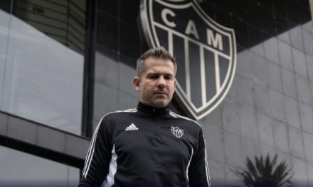 Presidente do Atlético confirma ex-goleiro Victor como novo diretor de futebol