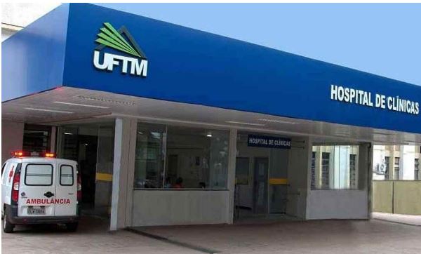Homem com sinais de embriaguez morre atropelado por ônibus na frente do filho