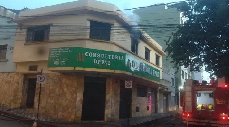 Incêndio atinge brechó no Centro de Divinópolis