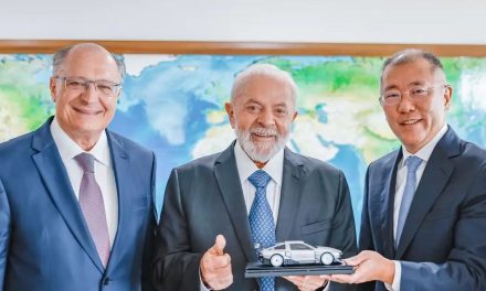 Em reunião com Lula, Hyundai anuncia US$ 1,1 bi em investimentos