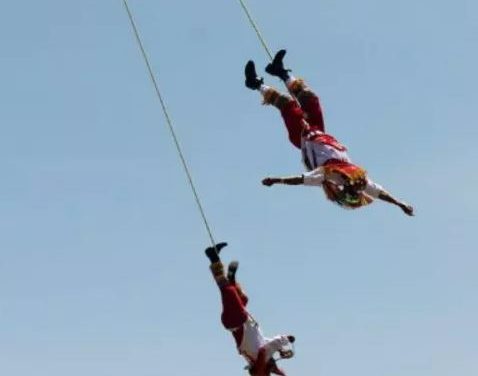 Idosa de 60 anos morre após corda de bungee jumping se soltar