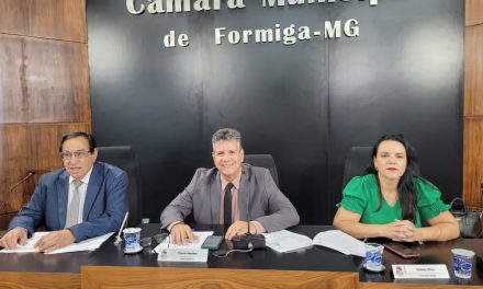 Vereadores debatem sobre saúde, educação e segurança durante reunião da Câmara