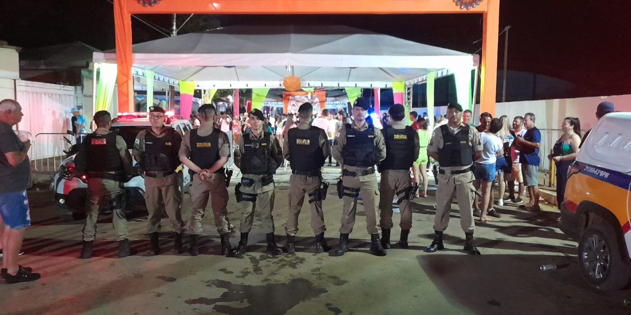PM marca presença no carnaval em Pains e Iguatama