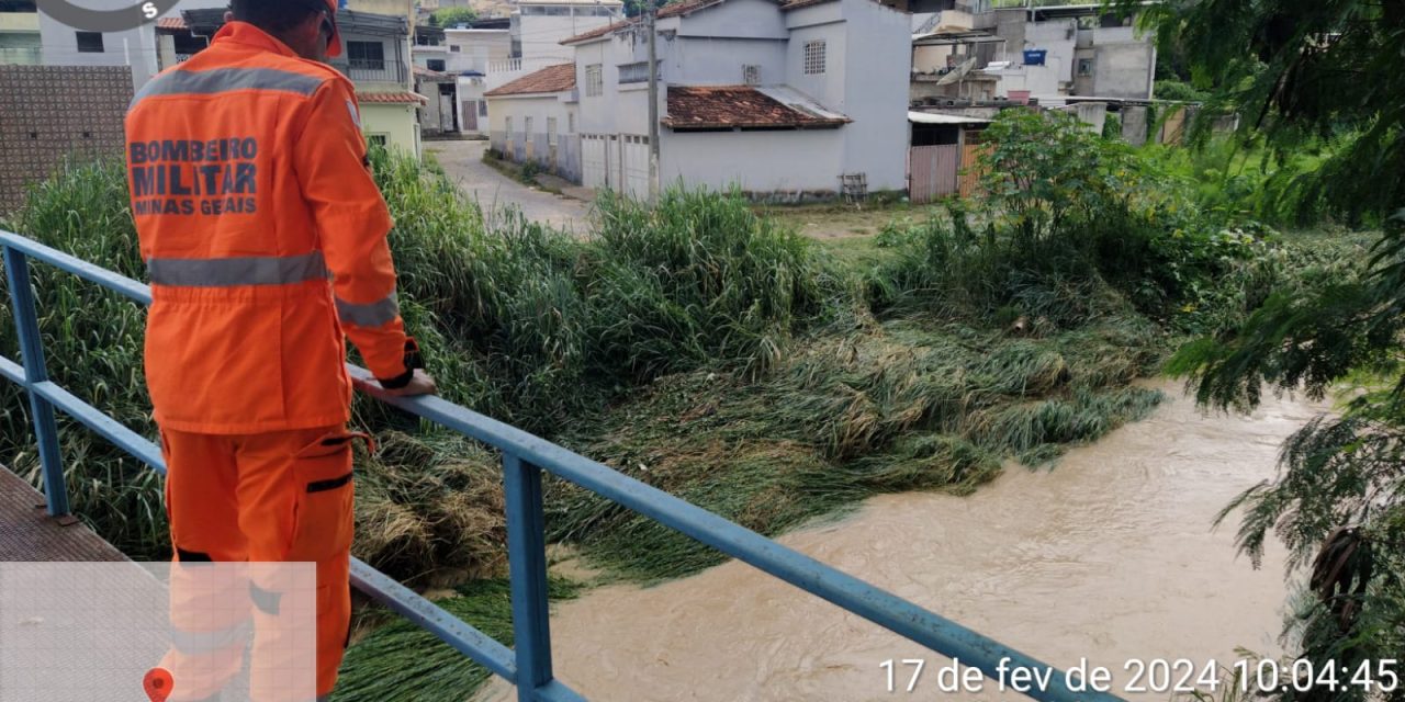 Bombeiros realizam monitoramento do rio Mata Cavalo de Formiga