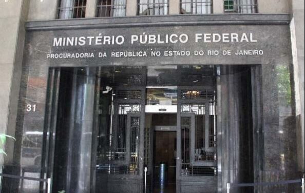 Mãe e filho são denunciados por manter mulher em trabalho escravo