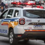 Dupla é flagrada com drogas, dinheiro e moto em MG