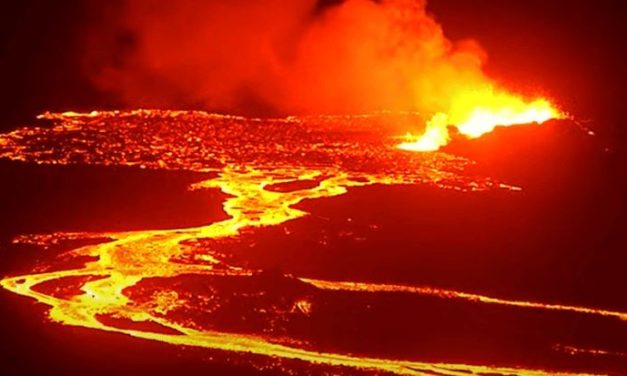 Vulcão na Islândia entra em erupção pela terceira vez em dois meses