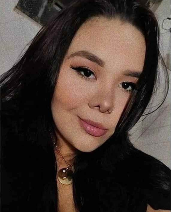 Jovem morre eletrocutada em carro de som durante festa