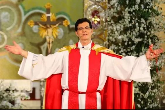 Comércio terá horário estendido neste sábado, em Divinópolis